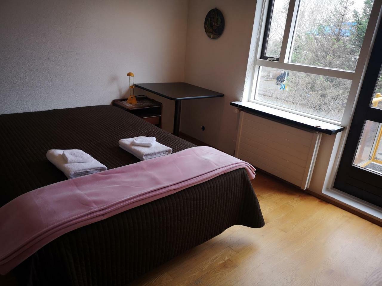 冰岛雷克雅未克市中心kringlan别墅 Homestay